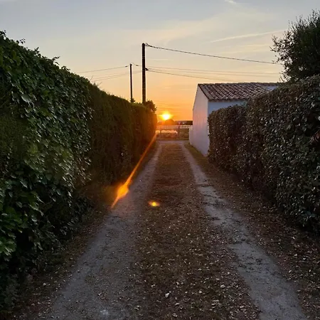 Maison De Charme First D'aromm - Plages, Centre Ville, Phare De Chassiron - Calme, Jardin Clos, Terrasse Prázdninový dům Saint-Denis-dʼOléron