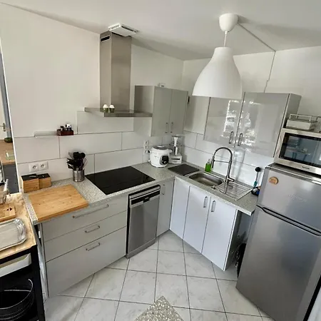 Prázdninový dům Maison De Charme First D'aromm - Plages, Centre Ville, Phare De Chassiron - Calme, Jardin Clos, Terrasse *