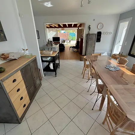 Prázdninový dům Maison De Charme First D'aromm - Plages, Centre Ville, Phare De Chassiron - Calme, Jardin Clos, Terrasse