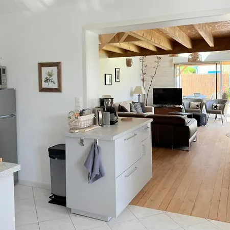 Maison De Charme First D'aromm - Plages, Centre Ville, Phare De Chassiron - Calme, Jardin Clos, Terrasse Hébergement de vacances *