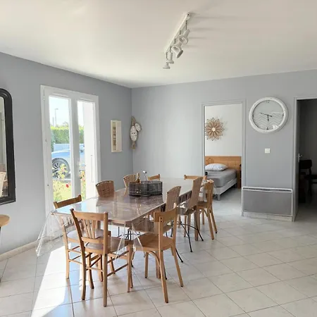 Сasa de vacaciones Maison De Charme First D'aromm - Plages, Centre Ville, Phare De Chassiron - Calme, Jardin Clos, Terrasse *