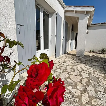 Hébergement de vacances Maison De Charme First D'aromm - Plages, Centre Ville, Phare De Chassiron - Calme, Jardin Clos, Terrasse Saint-Denis-dʼOléron