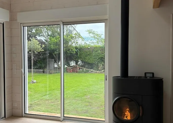 Holiday home Maison De Charme First D'aromm - Plages, Centre Ville, Phare De Chassiron - Calme, Jardin Clos, Terrasse