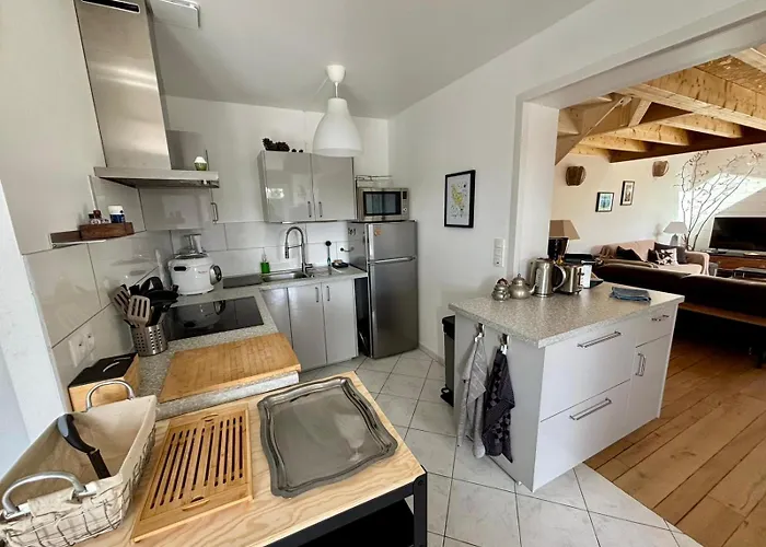 Holiday home Maison De Charme First D'aromm - Plages, Centre Ville, Phare De Chassiron - Calme, Jardin Clos, Terrasse *