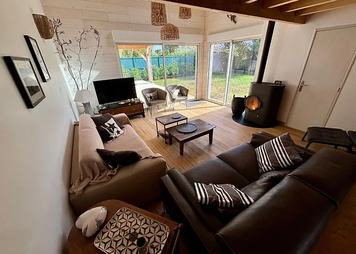 Maison De Charme First D'aromm - Plages, Centre Ville, Phare De Chassiron - Calme, Jardin Clos, Terrasse Holiday home Saint-Denis-d'Oleron