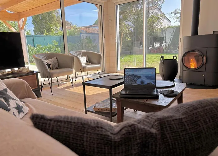 Maison De Charme First D'aromm - Plages, Centre Ville, Phare De Chassiron - Calme, Jardin Clos, Terrasse * Saint-Denis-d'Oleron